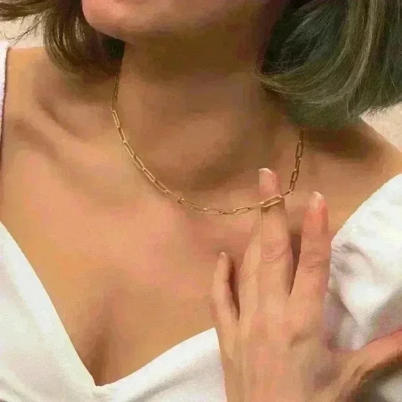 NWT 18K Gold Plated Minimalist Paper Clip Cain Link Layering Necklace - Picture 2 of 16